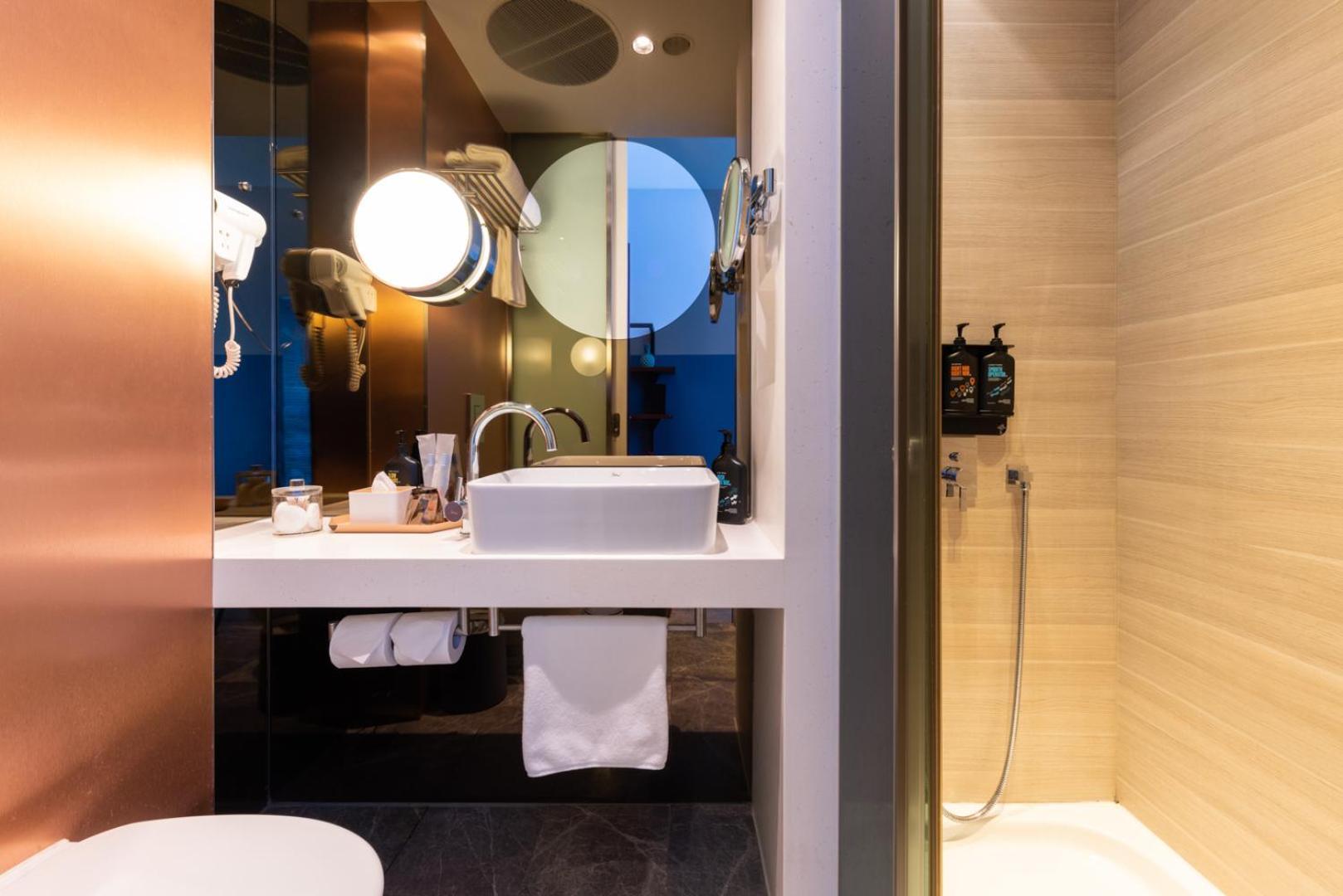 Dash Living On Queen'S Hongkong Eksteriør bilde