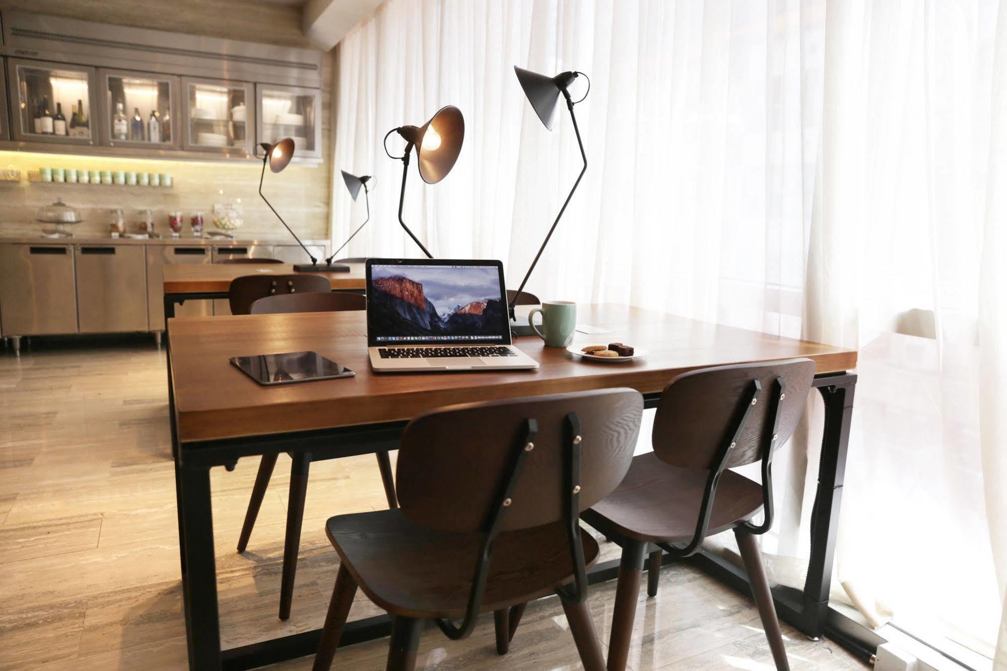 Dash Living On Queen'S Hongkong Eksteriør bilde